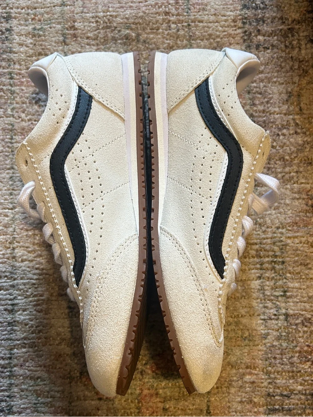 Vans Serio Low-Top Sneakers